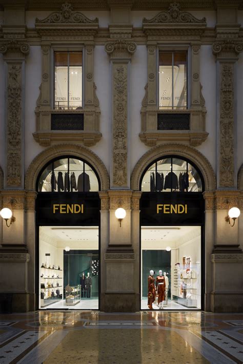 fendi via vacciano|Boutique FENDI .